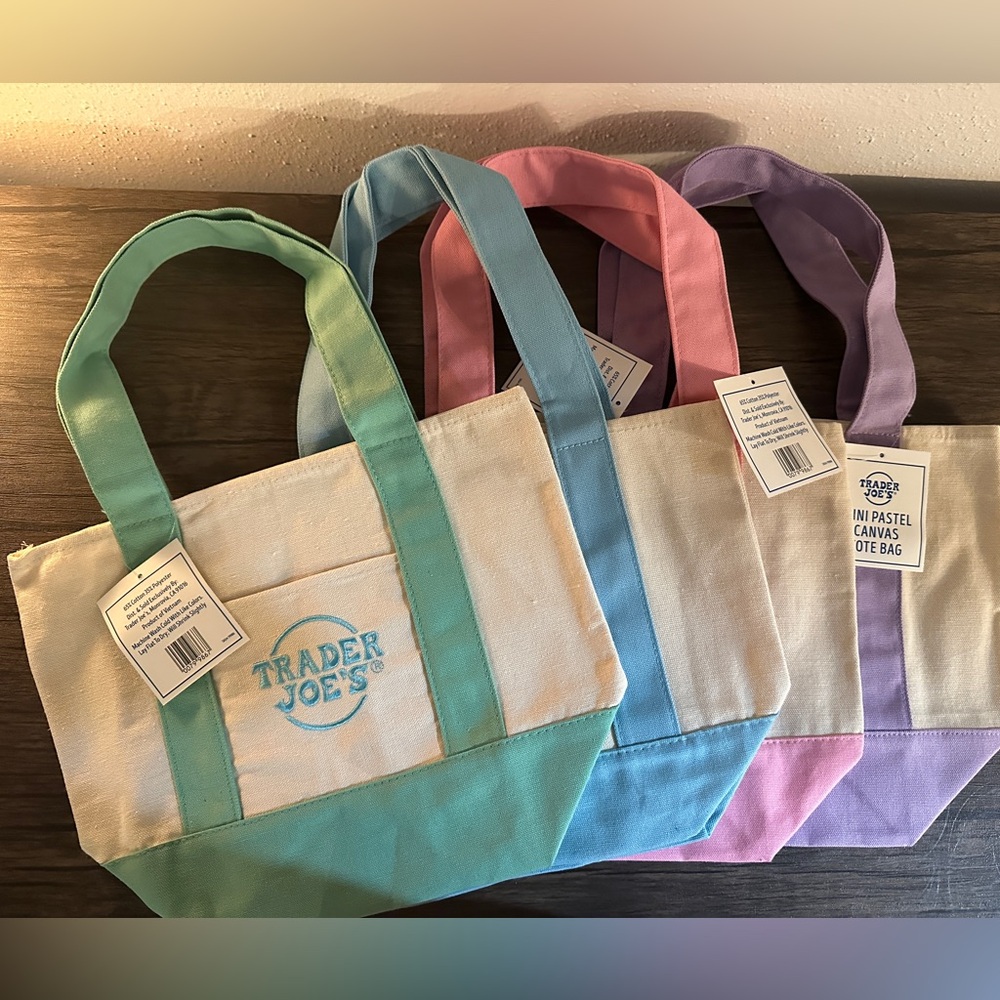 Set of 4 Trader Joe’s mini pastel canvas tote bags